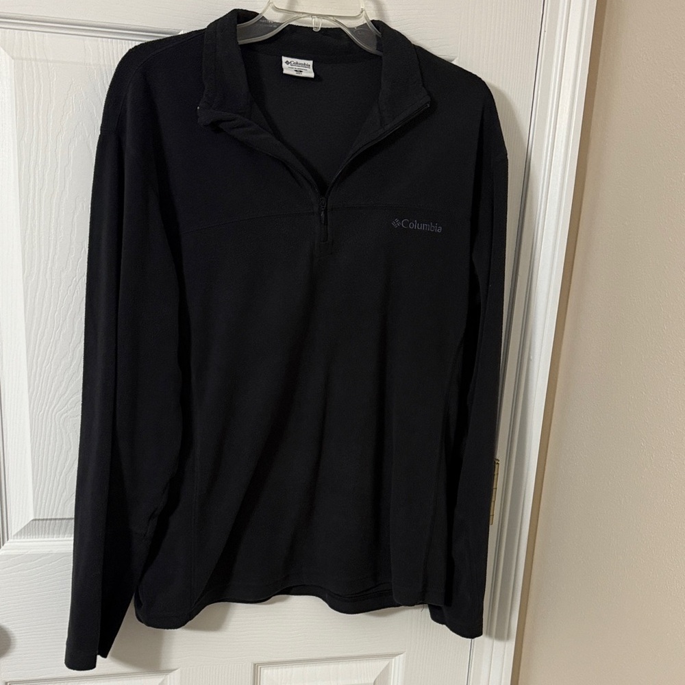 Columbia Black Long-Sleeve Pullover